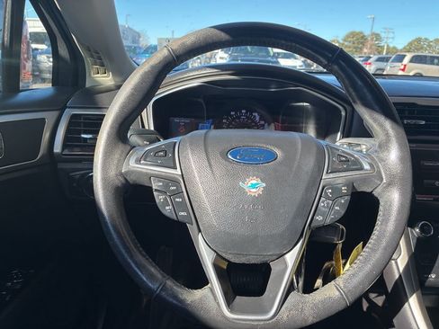 Used 2014 Ford Fusion SE w/ Equipment Group 202A image 19