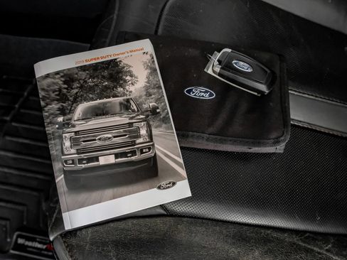 Used 2019 Ford F250 Platinum w/ Platinum Ultimate Package AWD/4WD image 63