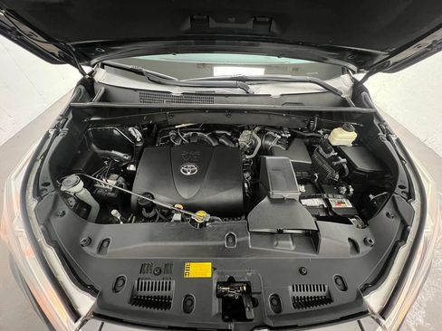 Used 2017 Toyota Highlander XLE image 30