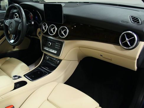 Used 2018 Mercedes-Benz CLA 250 4MATIC image 19