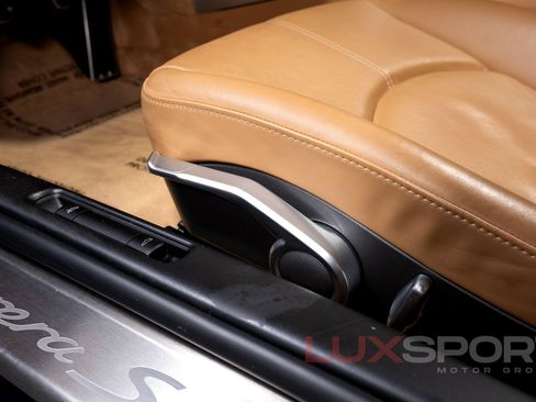 Used 2009 Porsche 911 Carrera S RWD image 26