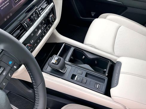 New 2026 Nissan Pathfinder SL FWD image 7