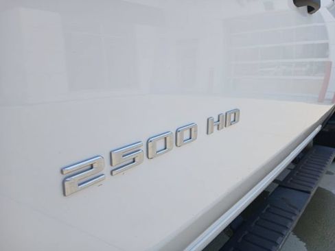 Certified 2022 Chevrolet Silverado 2500 Custom w/ Custom Convenience Package AWD/4WD image 10