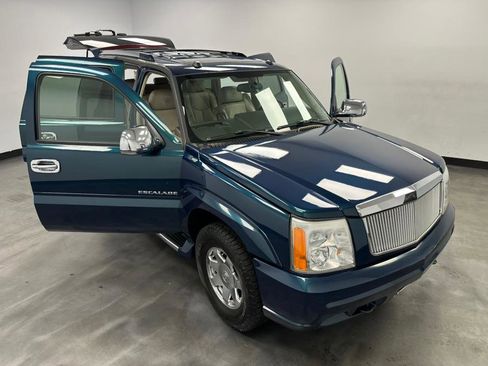 Used 2005 Cadillac Escalade AWD image 26
