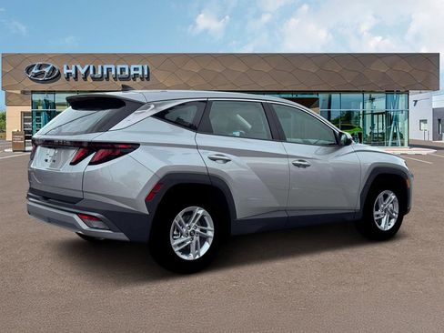 New 2026 Hyundai Tucson SE FWD image 8