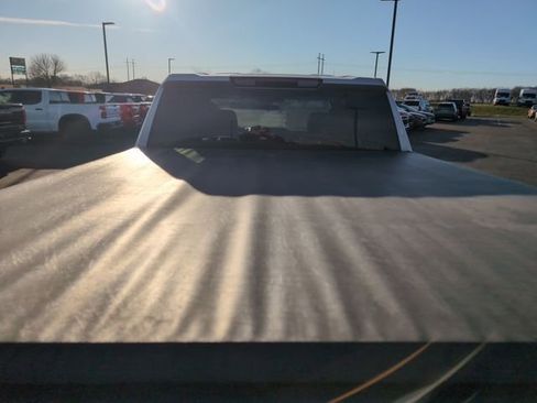 Used 2020 Chevrolet Silverado 1500 LT image 9