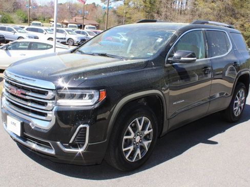 Certified 2023 GMC Acadia SLT image 1