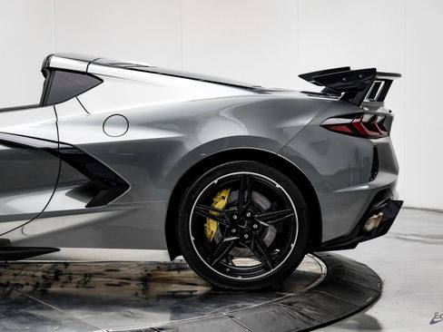 Used 2023 Chevrolet Corvette Stingray Premium Cpe w/ Z51 Performance Package image 8