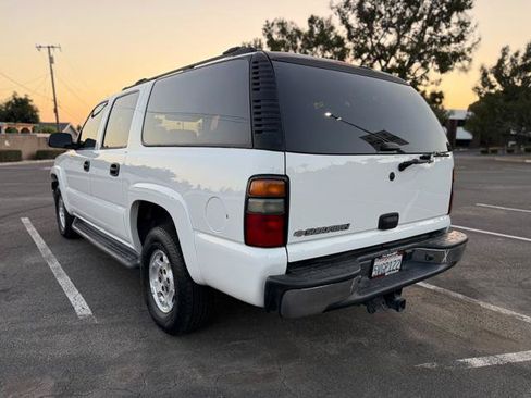 Used 2006 Chevrolet Suburban LS w/ Smart Select Package RWD image 5