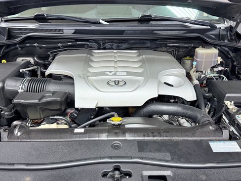 Used 2021 Toyota Land Cruiser AWD/4WD image 29