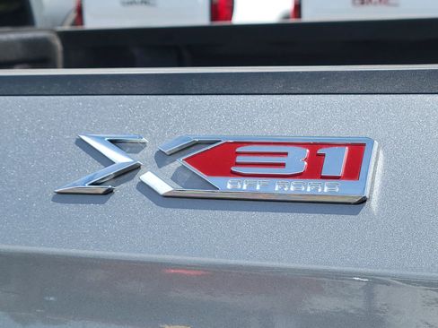 Used 2023 GMC Sierra 1500 Elevation w/ X31 Off-Road Package AWD/4WD image 12