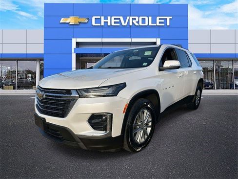 Certified 2023 Chevrolet Traverse LT w/ Rear Camera Mirror Package image 7