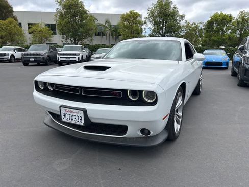 Used 2022 Dodge Challenger R/T RWD image 5