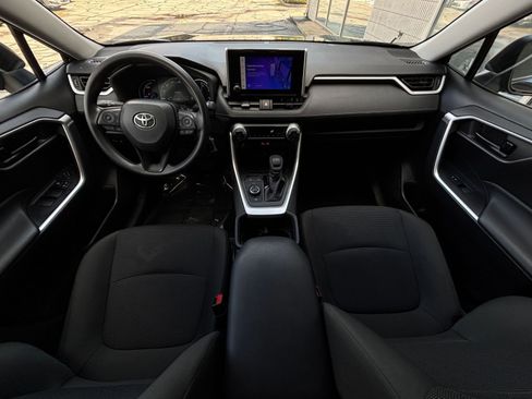 Used 2025 Toyota RAV4 LE image 32