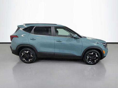 Used 2024 Kia Seltos EX FWD image 11