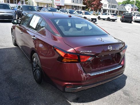 Used 2023 Nissan Altima 2.5 SV FWD image 6