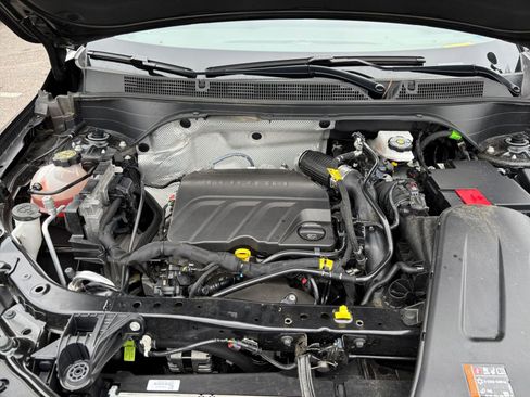 Used 2025 Buick Envista Sport Touring FWD image 32