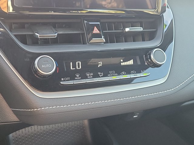 Used 2025 Toyota Corolla SE FWD image 24