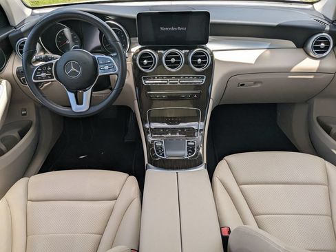 Used 2021 Mercedes-Benz GLC 300 image 9