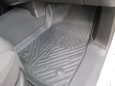 Used 2021 Chevrolet Silverado 1500 Custom RWD image 32