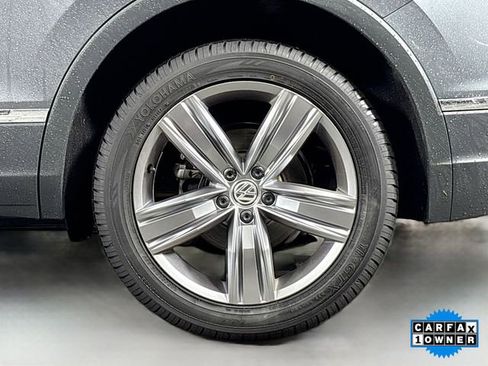 Used 2021 Volkswagen Tiguan SEL image 31