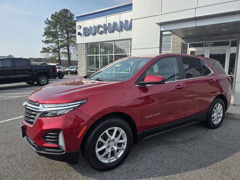 Used 2022 Chevrolet Equinox LT image 1