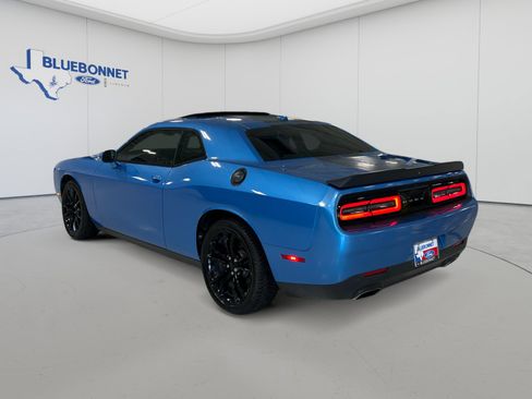 Used 2016 Dodge Challenger SXT Plus RWD image 7