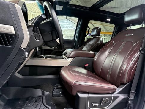 Used 2017 Ford F250 Platinum w/ Platinum Ultimate Package AWD/4WD image 37