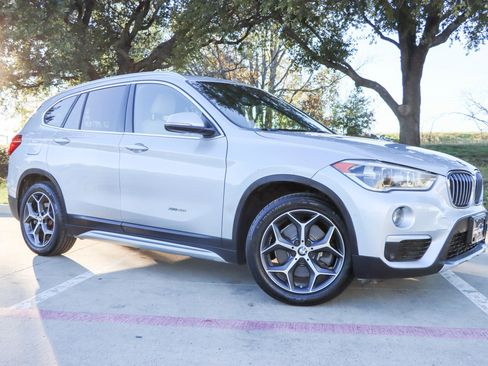 Used 2017 BMW X1 xDrive28i AWD/4WD image 1