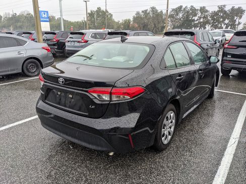 Used 2024 Toyota Corolla LE image 8