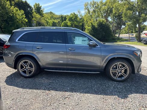 New 2026 Mercedes-Benz GLS 450 4MATIC image 11