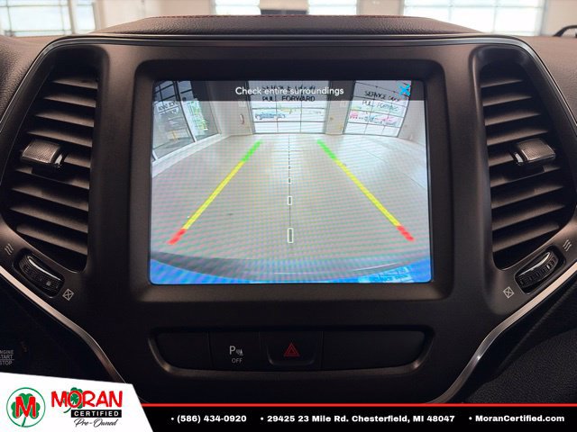Used 2019 Jeep Cherokee Trailhawk w/ Cold Weather Group AWD/4WD image 24