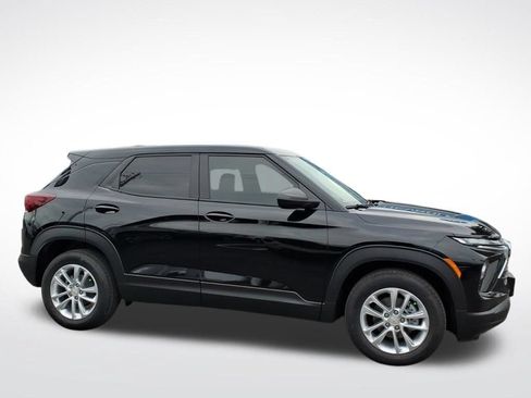 New 2026 Chevrolet TrailBlazer LS w/ LS Convenience Package FWD image 2