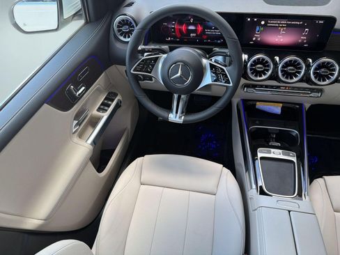 Used 2026 Mercedes-Benz GLB 250 image 27