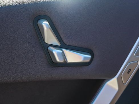 Used 2026 BMW iX xDrive45 image 21