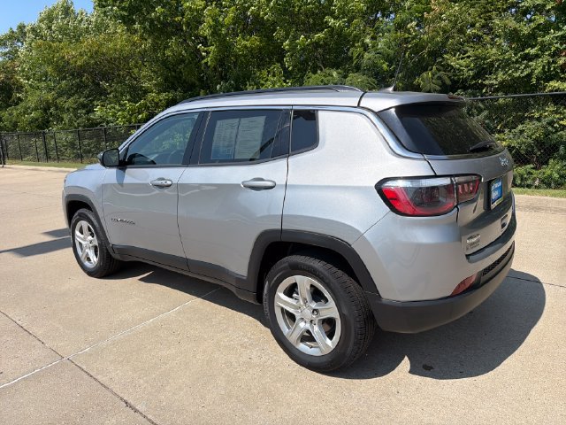 Used 2024 Jeep Compass Latitude AWD/4WD image 5