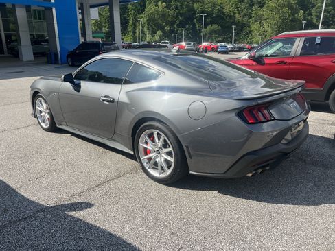 Used 2025 Ford Mustang GT Premium RWD image 5
