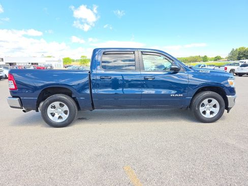 Used 2022 RAM 1500 Big Horn AWD/4WD image 4