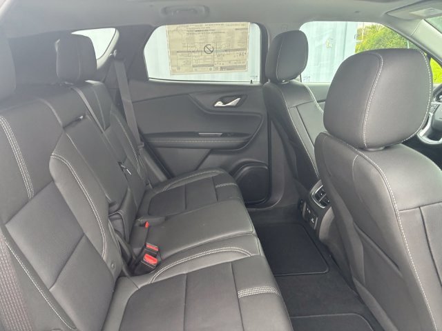 New 2026 Chevrolet Blazer LT w/ LPO, Black Sport Package AWD/4WD image 18