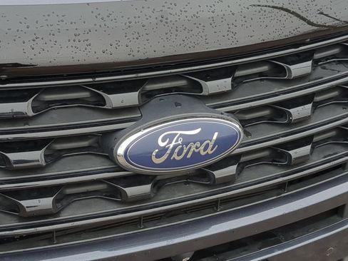 Used 2017 Ford Explorer Sport w/ Equipment Group 401A image 16