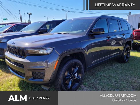 New 2025 Jeep Grand Cherokee L Altitude AWD/4WD image 1