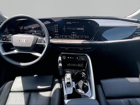 Used 2025 Audi Q5 Premium Plus w/ Premium Plus AWD/4WD image 15