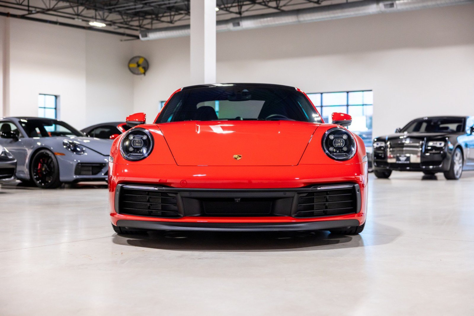 Used 2024 Porsche 911 Carrera RWD image 2