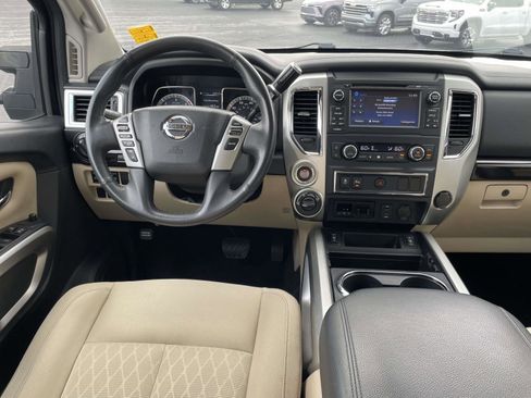 Used 2016 Nissan Titan SV AWD/4WD image 12