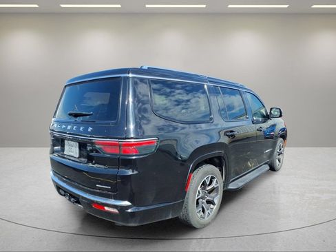 Used 2024 Jeep Wagoneer Series III AWD/4WD image 3