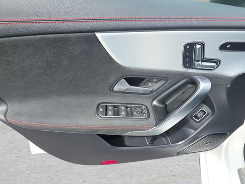 Used 2024 Mercedes-Benz CLA 250 4MATIC image 18