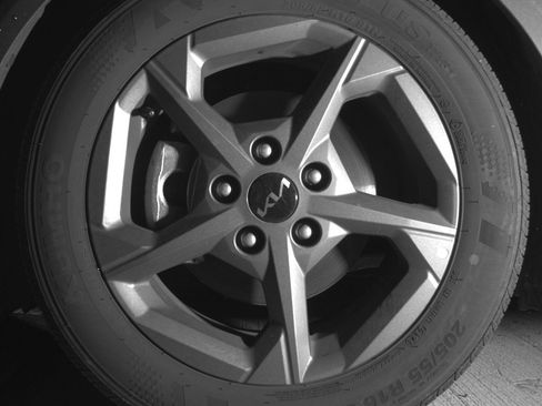 Used 2025 Kia K4 LXS image 12