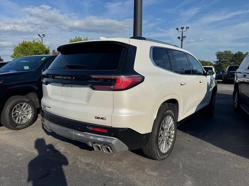 Used 2024 GMC Acadia Denali AWD/4WD image 5