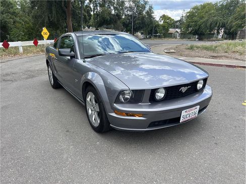 Used 2006 Ford Mustang GT RWD image 1