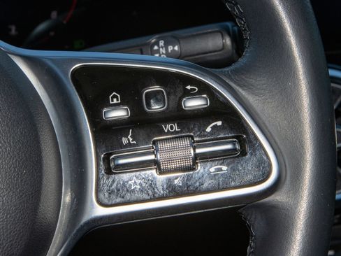 Used 2022 Mercedes-Benz GLA 250 w/ Premium Package Lite image 29